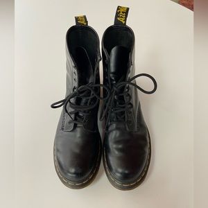 Dr Martens - Womens Size 8